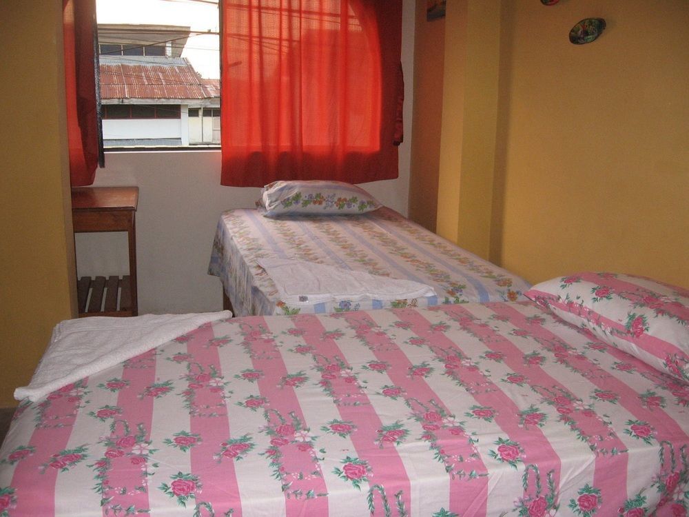 Amazon House Hostel Iquitos Exterior foto
