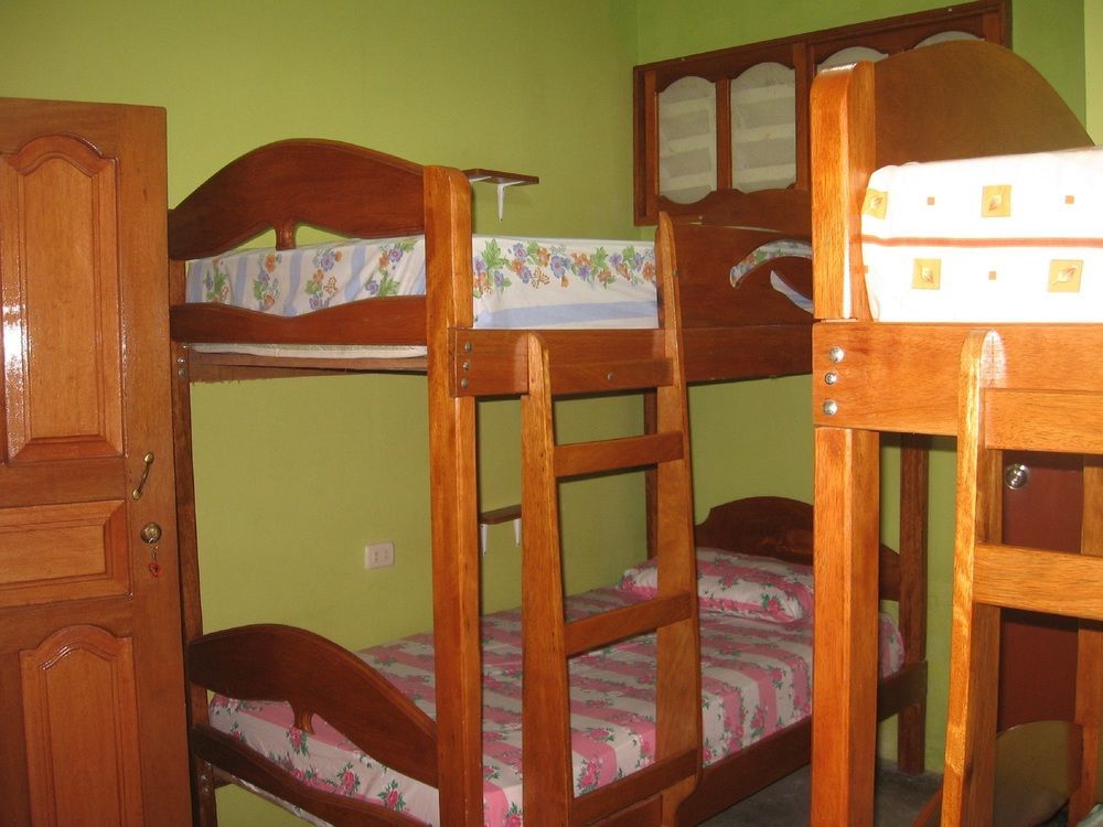 Amazon House Hostel Iquitos Exterior foto