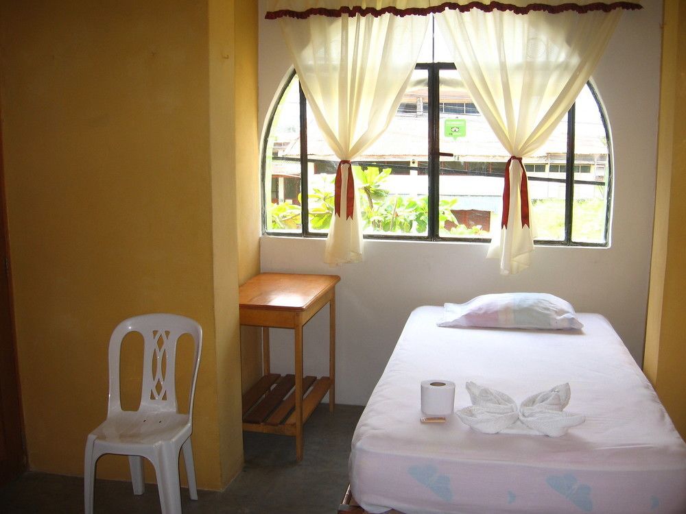 Amazon House Hostel Iquitos Exterior foto